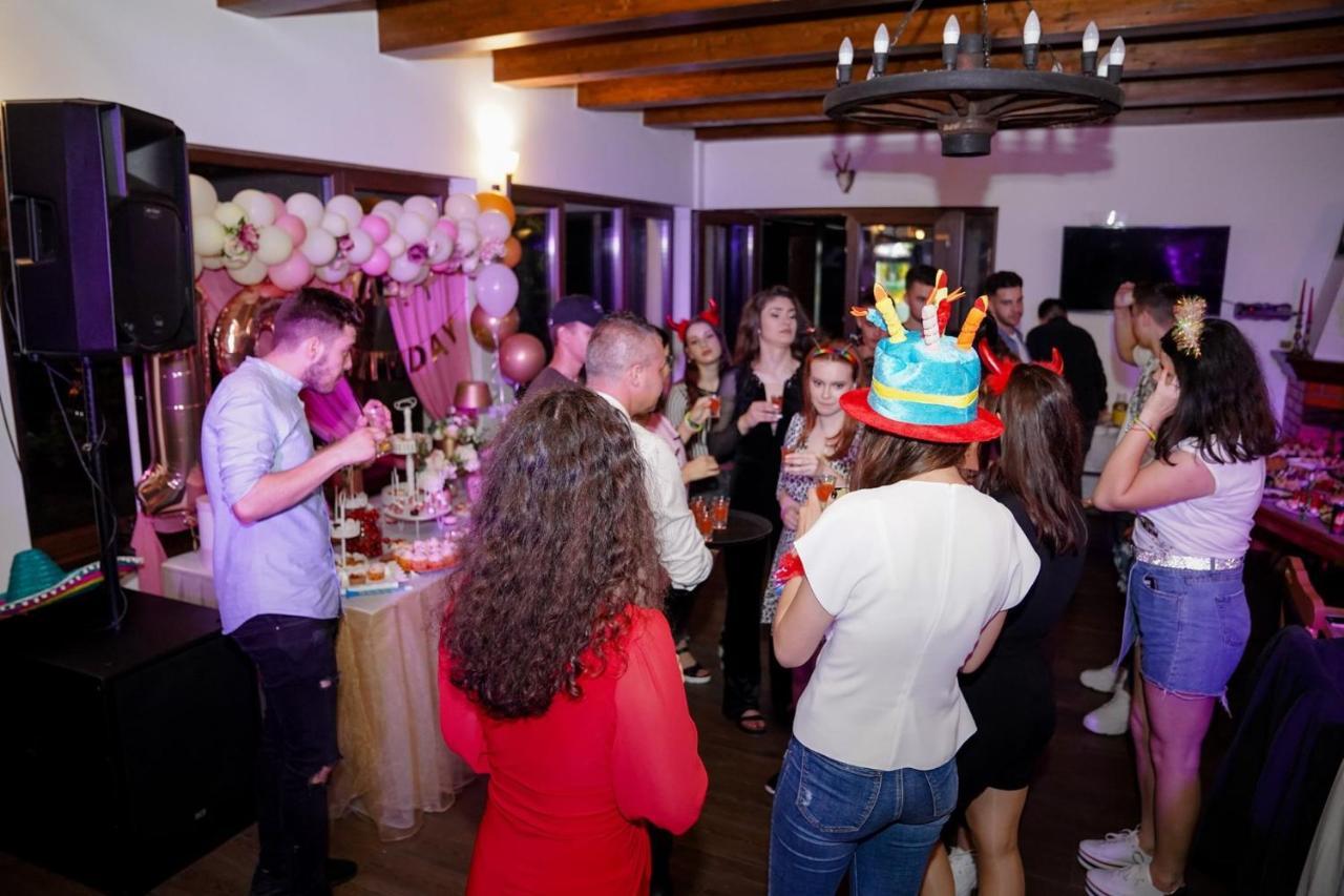 Casa Vatra Sinteului - Cu Sala De Evenimente De Capacitate Mare - Se Inchiriaza Integral Villa Socet Dış mekan fotoğraf