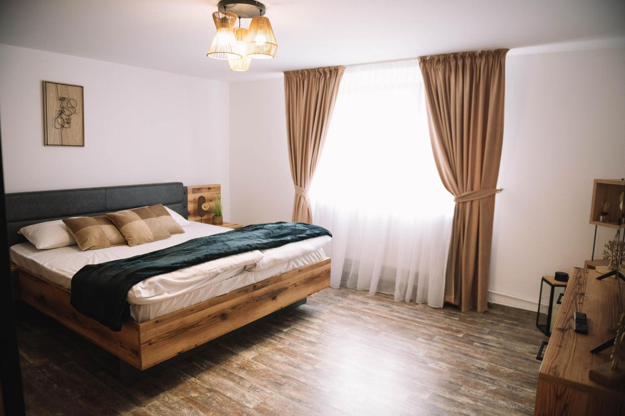 Casa Vatra Sinteului - Cu Sala De Evenimente De Capacitate Mare - Se Inchiriaza Integral Villa Socet Dış mekan fotoğraf